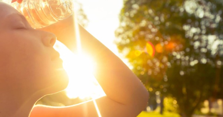 曼格斯套州发布高温酷暑预警 气温达43℃