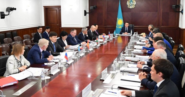 阿斯哈尔•马明当选欧亚开发银行理事会主席