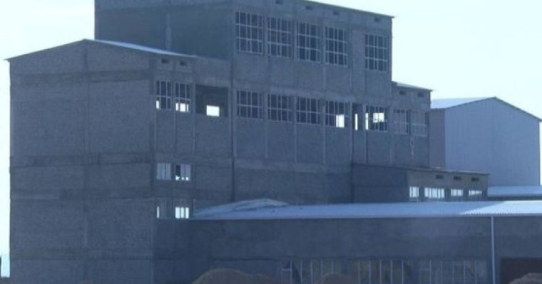 Сот құрылысын тоқтатқан Қытай зауыты заңға бағынбай ма?