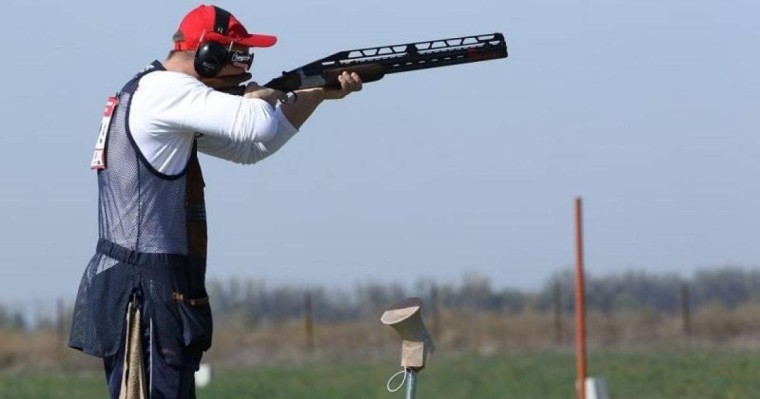 哈萨克斯坦选手在飞碟射击亚锦赛上夺冠