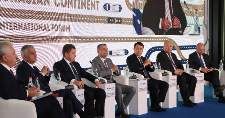 哈萨克斯坦第一副总理：要加快欧亚经济联盟交通运输基础设施数字化