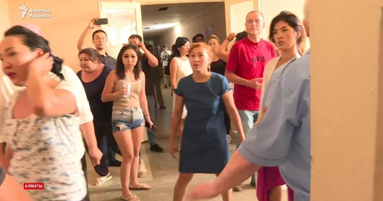 Министр Тұрғымбаев тілшілерге шабуылды "екі тараптың жанжалы" деді