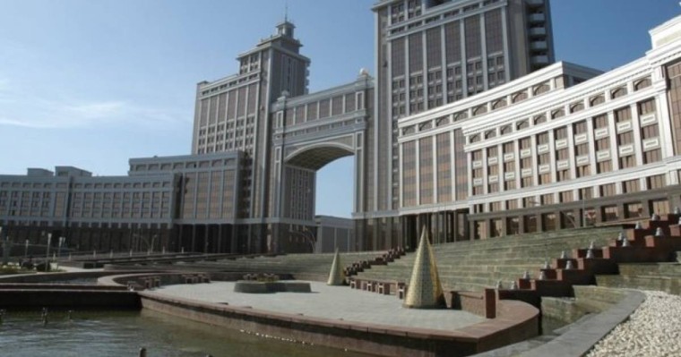 Назарбаев бірқатар министрліктерді біріктірді