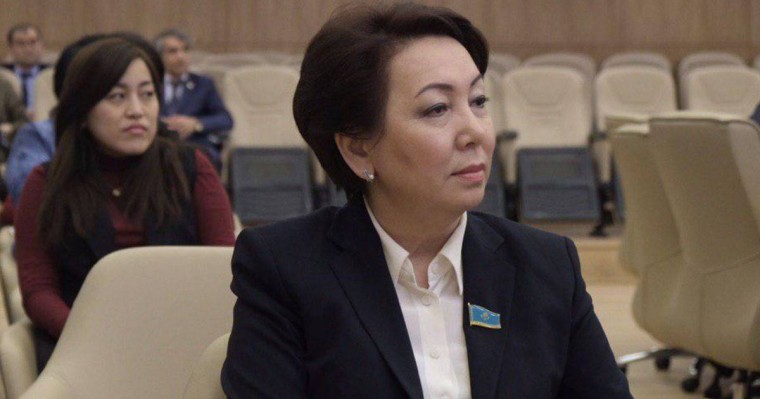 Кандидаттар дебатына Еспаеваның атынан Азат Перуашев қатысады