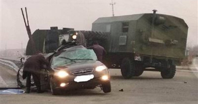 Автомобиль әскери жүк көлігімен соқтығысып, 3 адам қаза тапты