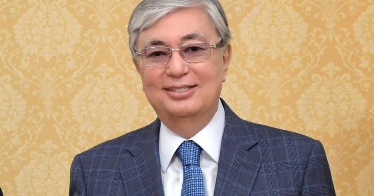 托卡耶夫总统发推致以全国人民“劳动日”的祝贺