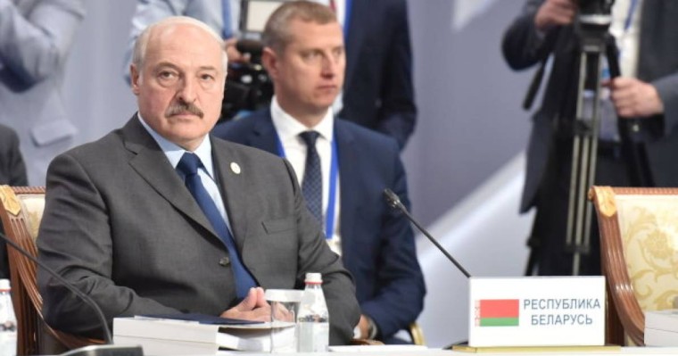 Лукашенко басқа елдер ЕАЭО-мен ынтымақтасудан неге қорқатынын айтты