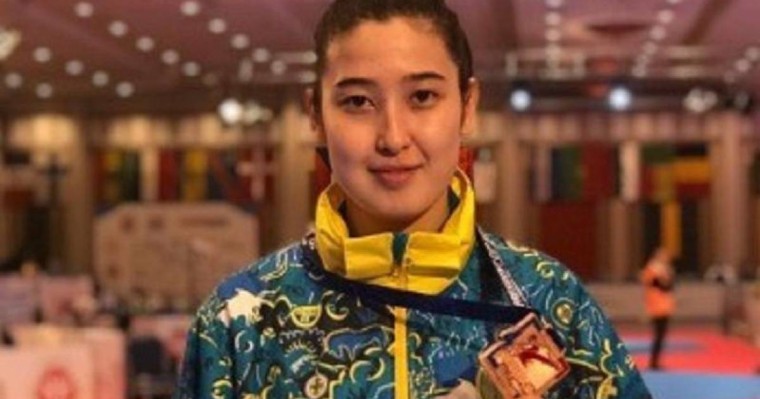 哈萨克斯坦在莫斯科跆拳道赛上获得三枚奖牌