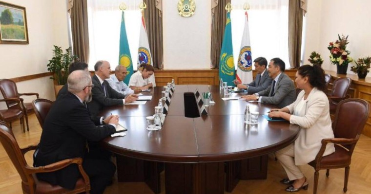 萨金塔耶夫会见美国外交代表团副团长