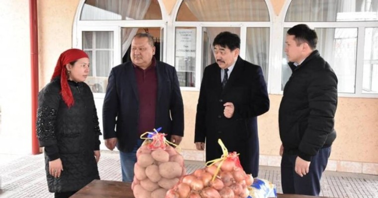 Жетісайда"мейірім-шапағат" қайырымдылық дүкені жұмыс істейді