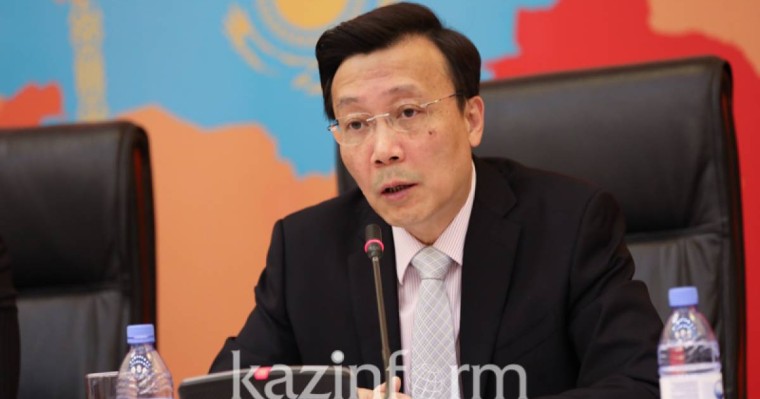 中国驻哈大使就哈中贸易数据统计差异问题回答记者提问