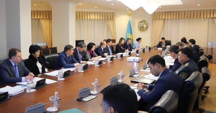 第一副总理主持召开会议讨论加强与经合组织之间的合作问题