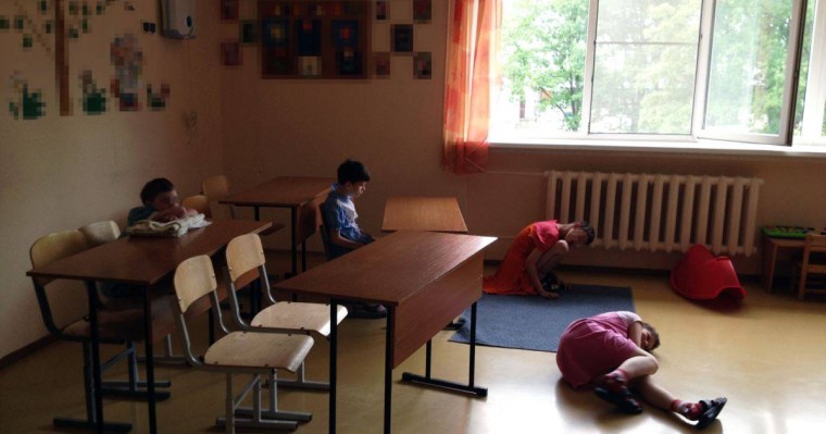 Биліктің интернетті "бақылау жоспары" және мүгедек балалардың "аянышты халі"