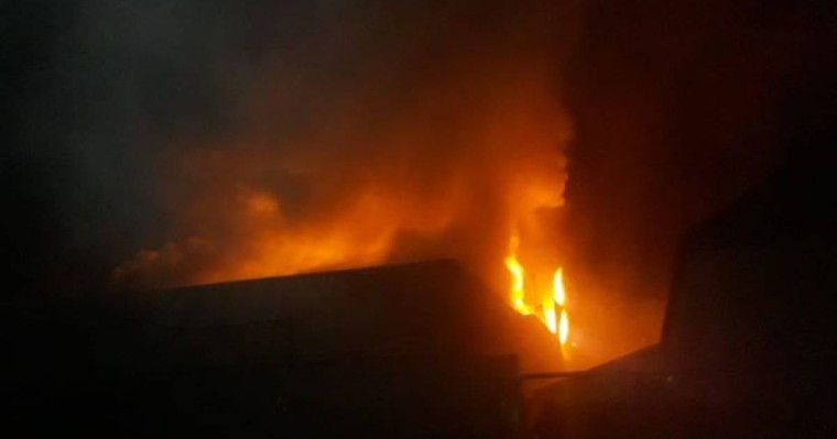 Алматыдағы жойқын өрт: үш жеке тұрғын үй отқа оранды