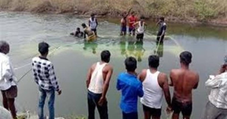 Жолаушылар автобусы каналға құлап, 25 адам көз жұмды