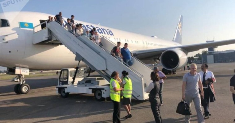 Алматыдан Нұр-Сұлтанға ұшқалы тұрған Air Astana ұшағынан ақау табылды