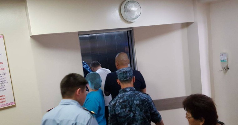 Екінші рет емханаға түскен күдіктіні қайтадан изоляторға әкетті