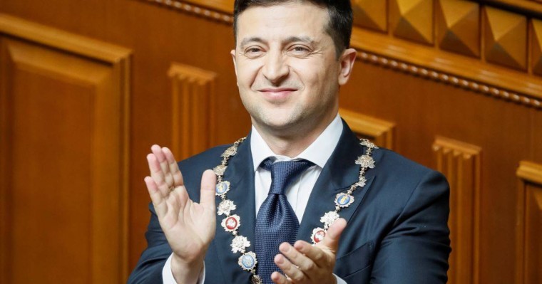 Украина президенті Зеленский ел парламентін таратты