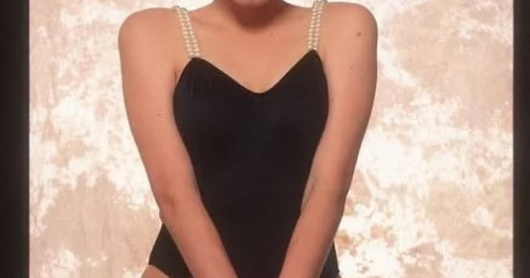 Анджелина Джолидің 16 жасында түсірілген сирек фотолары жария болды (фото)