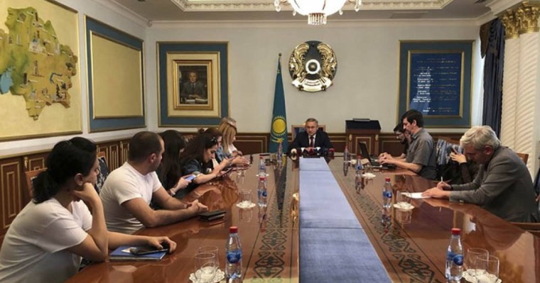 哈驻巴库大使馆举行新闻发布会 介绍总统大选筹备情况