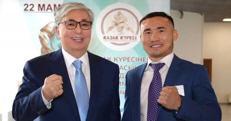 哈萨克斯坦总统预祝哈纳特•斯拉木未来赛事成功