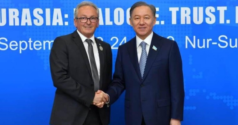 第四届欧亚国家议长会议：马吉利斯议长会见外国嘉宾