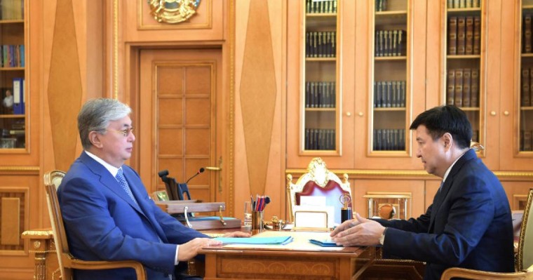 托卡耶夫总统接待最高法院院长