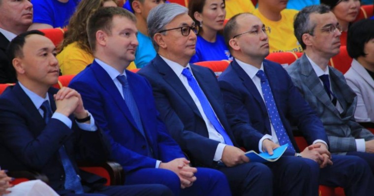 托卡耶夫总统出席哈俄青年论坛