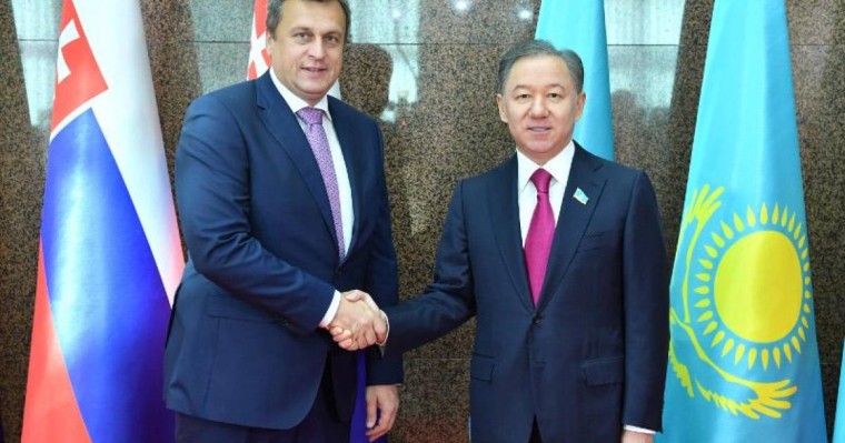 马吉利斯议长会见斯洛伐克国民议会议长