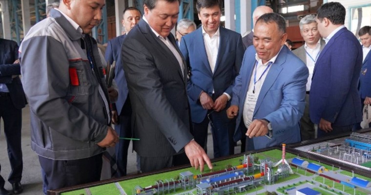 政府总理视察奇姆肯特市