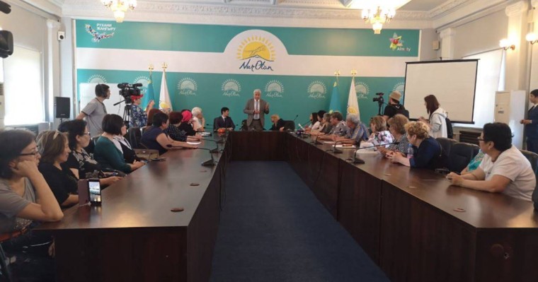 Алматыда ондаған наразы ипотекасын кешіруді талап етті