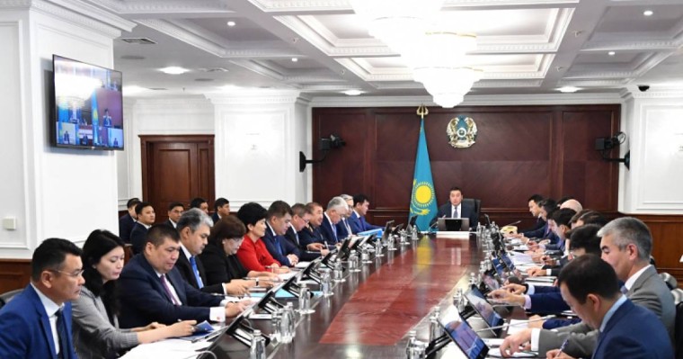 政府总理主持召开吸引投资协调理事会会议