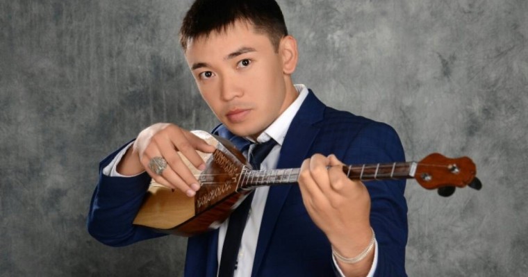 Қазақша Өлеңдер жинағы
		Қазақша өлең: Мерген Тоқсанбай (Қар жауған түн)