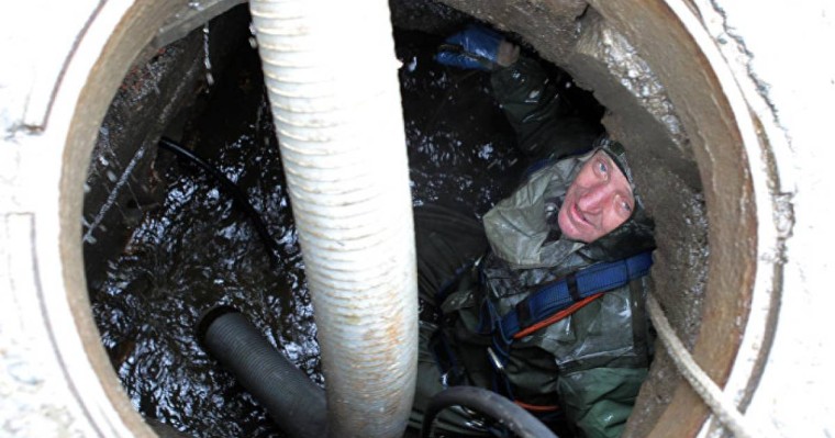 Павлодарда коммуналдық қызмет жұмысшысы жантүршігерлік жағдайда көз жұмды