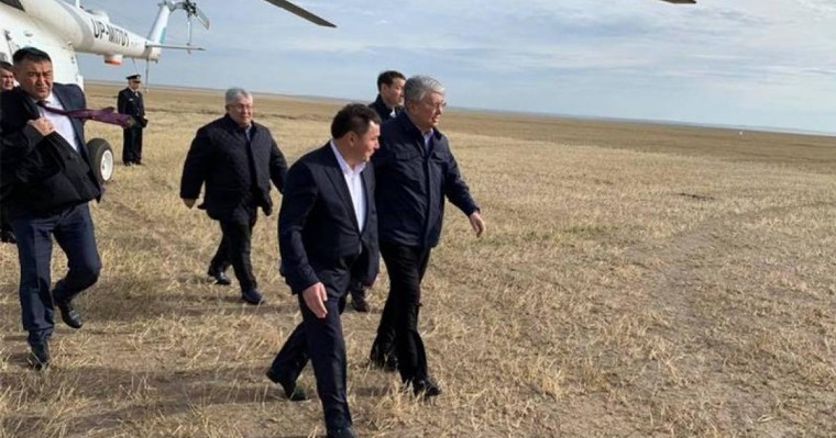 托卡耶夫总统抵达阿克莫拉州开始视察