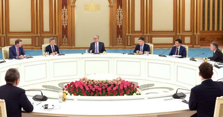 托卡耶夫总统会见出席阿斯塔纳经济论坛的外国嘉宾