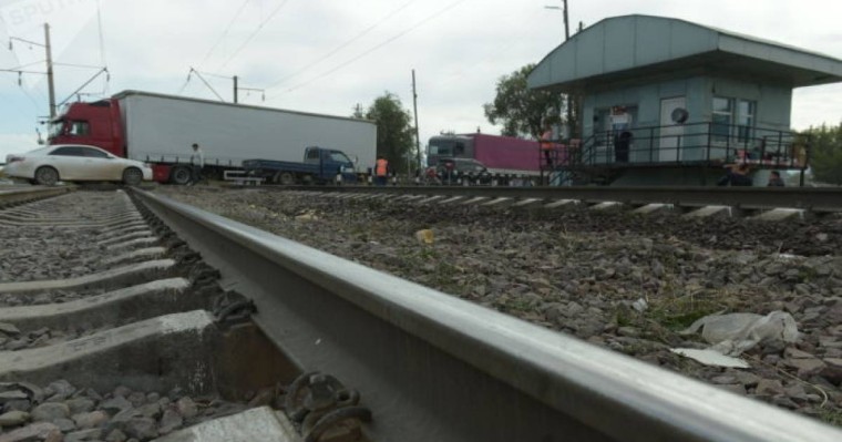 министр пойыздың неге тоқтамағанын түсіндірді