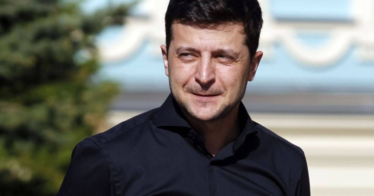 Украина парламенті Зеленскийді ұлықтау рәсімінің уақытын бекітті