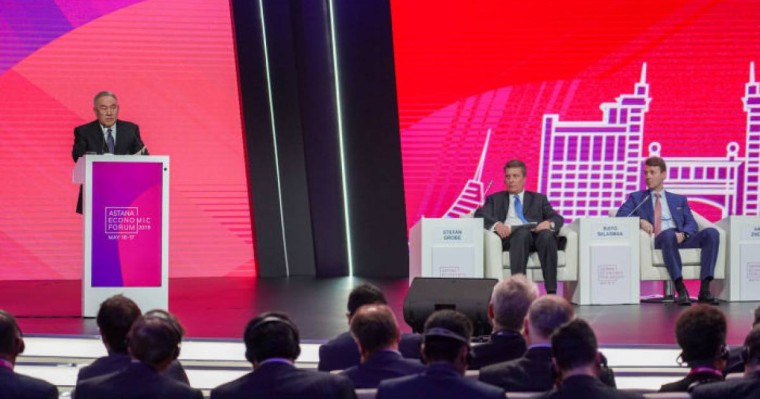 "Миллиондаған адам кәсібін ауыстырады". Назарбаев болжам жасады