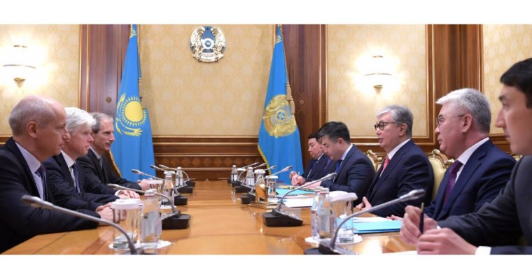 托卡耶夫会见道达尔勘探与生产公司总裁