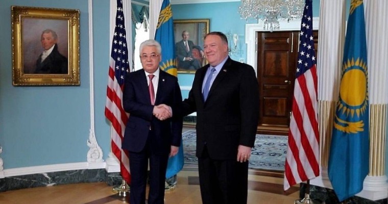 哈萨克斯坦外长会见美国国务卿
