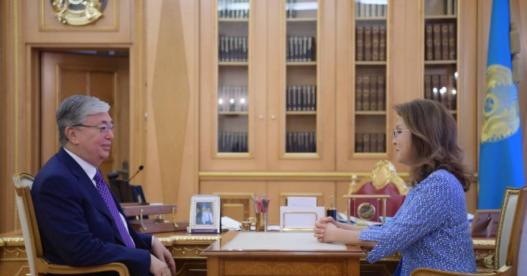 托卡耶夫总统接见参议院议长纳扎尔巴耶娃