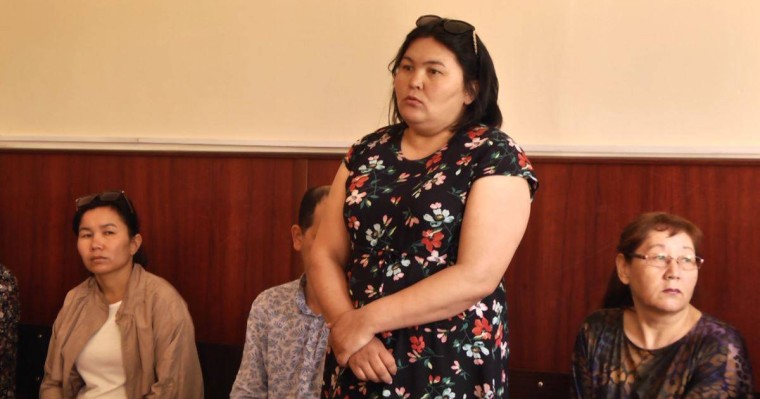 Алматы соты митингіге шығып, айыппұлға кесілген жалғызілікті ананың шағымын қанағаттандырмады