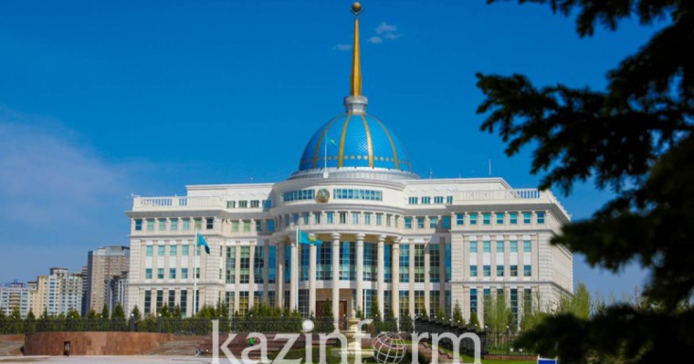 托卡耶夫总统会见伊斯兰开发银行行长