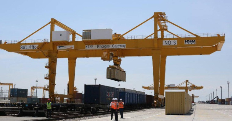 萨姆鲁克-卡泽纳国家基金董事会主席视察