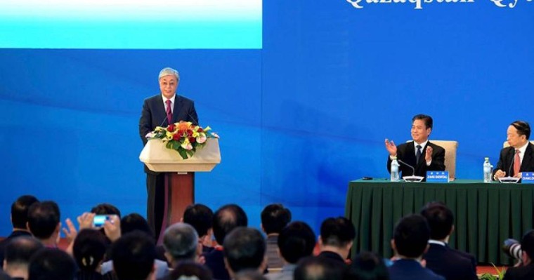 托卡耶夫总统出席哈中企业家委员会第6次全体会议