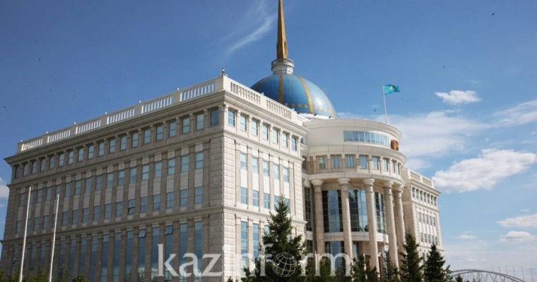 托卡耶夫总统与沙特国王通电话