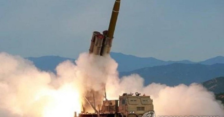 韩联社：朝媒报道金正恩执导发射“超大型火箭炮”