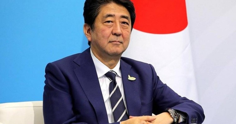 日本内阁改组 13人首次入阁