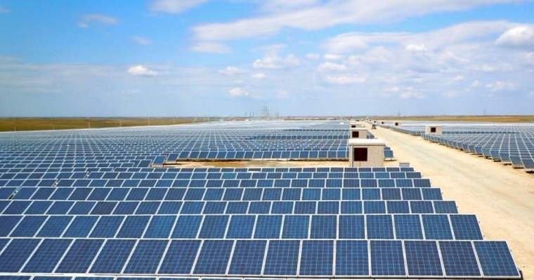 楚城地区正建造大型太阳能发电站